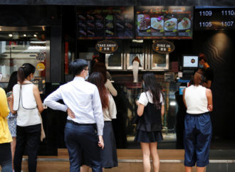 Face à une reprise des infections au Covid-19, Hongkong renforce les restrictions